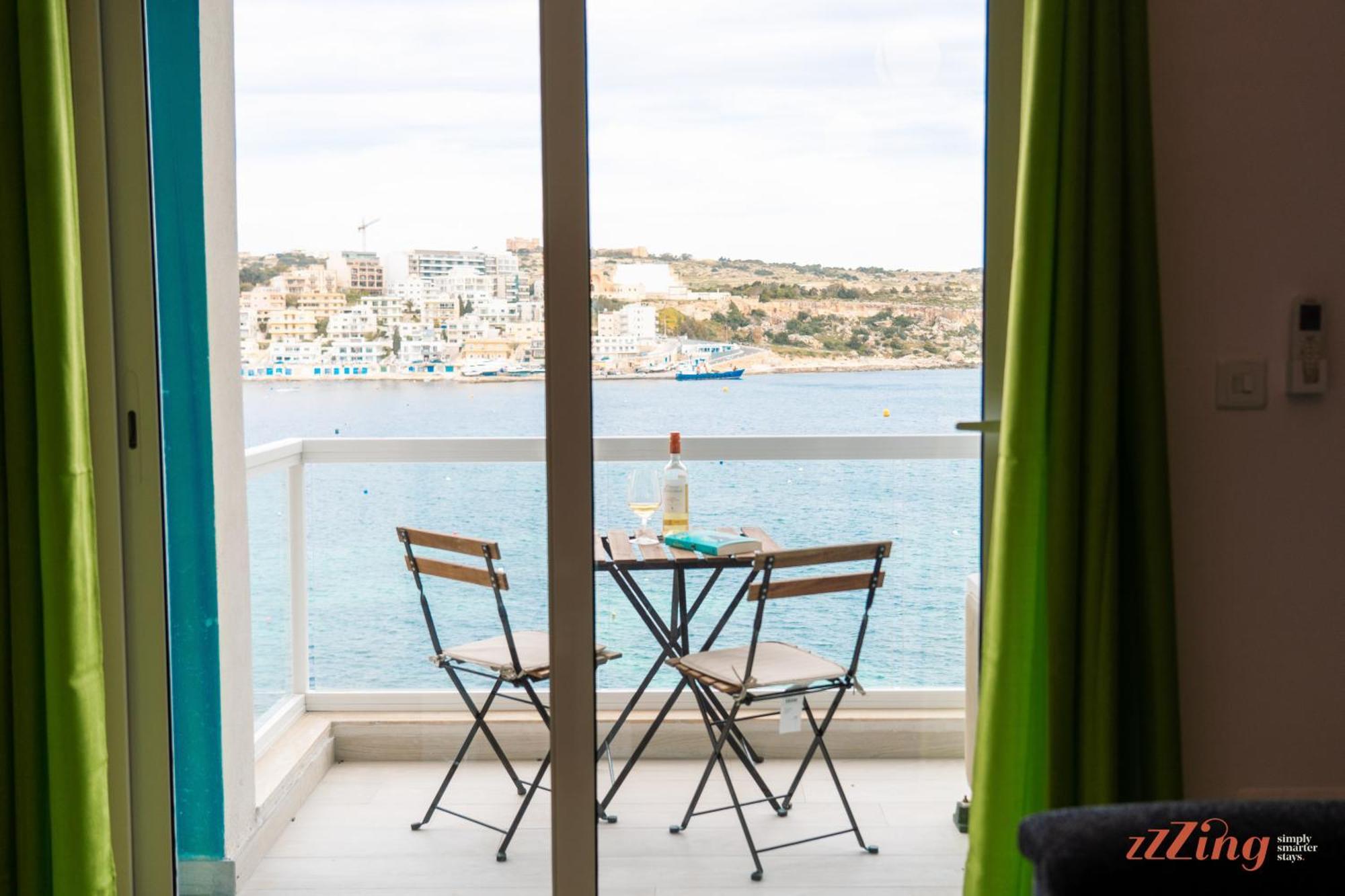 Seashore Stays - Stunning Apartments Right By The Sea St. Paul's Bay Rum bild